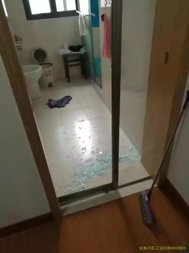 144750brqm07mv0m4y407m.webp