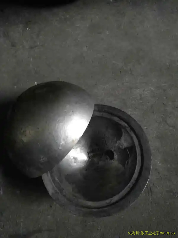 阀球开裂2 (2).webp