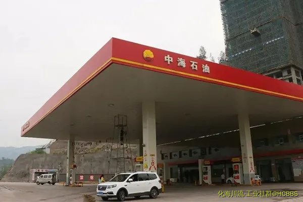 传统加油站
