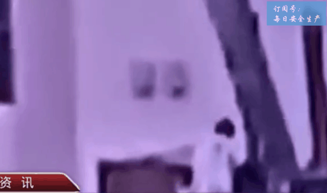 请在工作时注意安全，戴好安全帽.gif