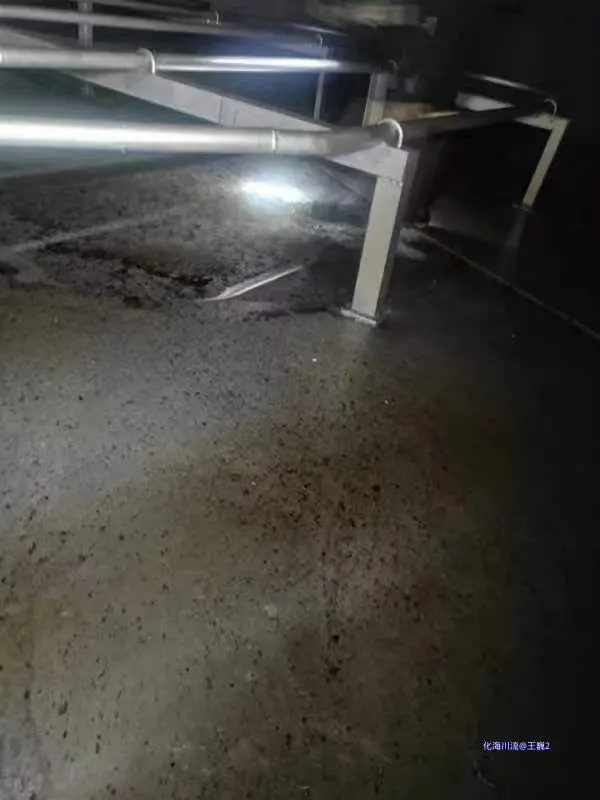 润滑油罐使用5年后效果